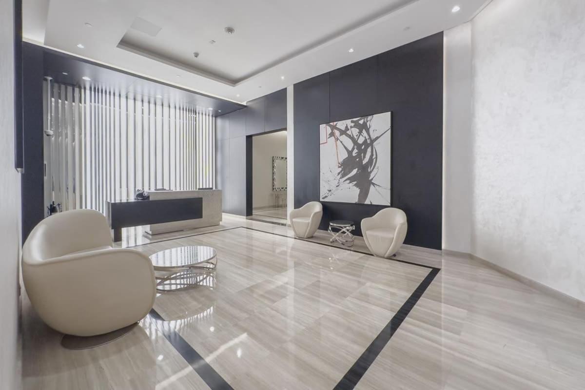 Apartment Damac Hills Carson On Golf Course