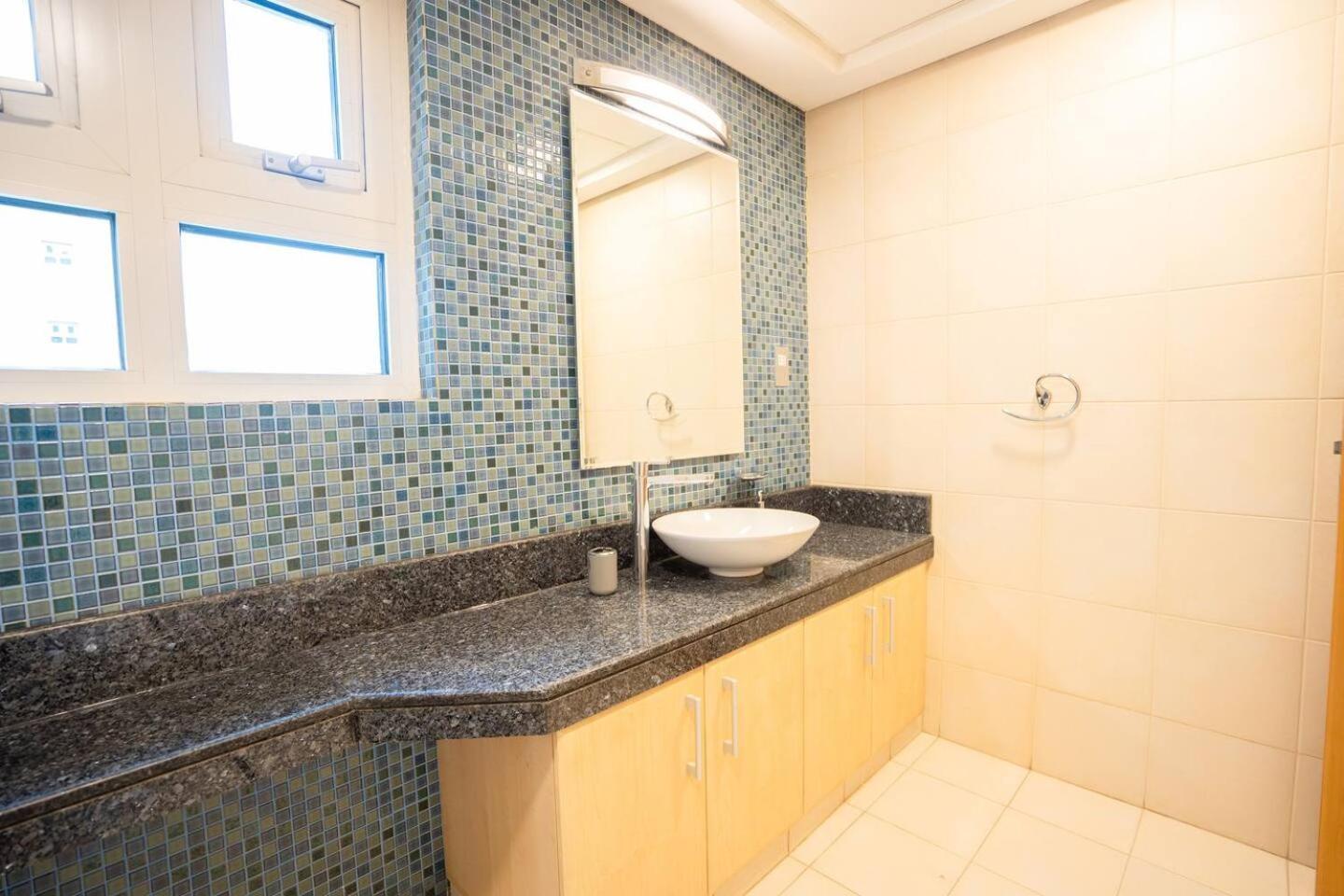 The Palm 602 4br Club Access Apartment Dubai