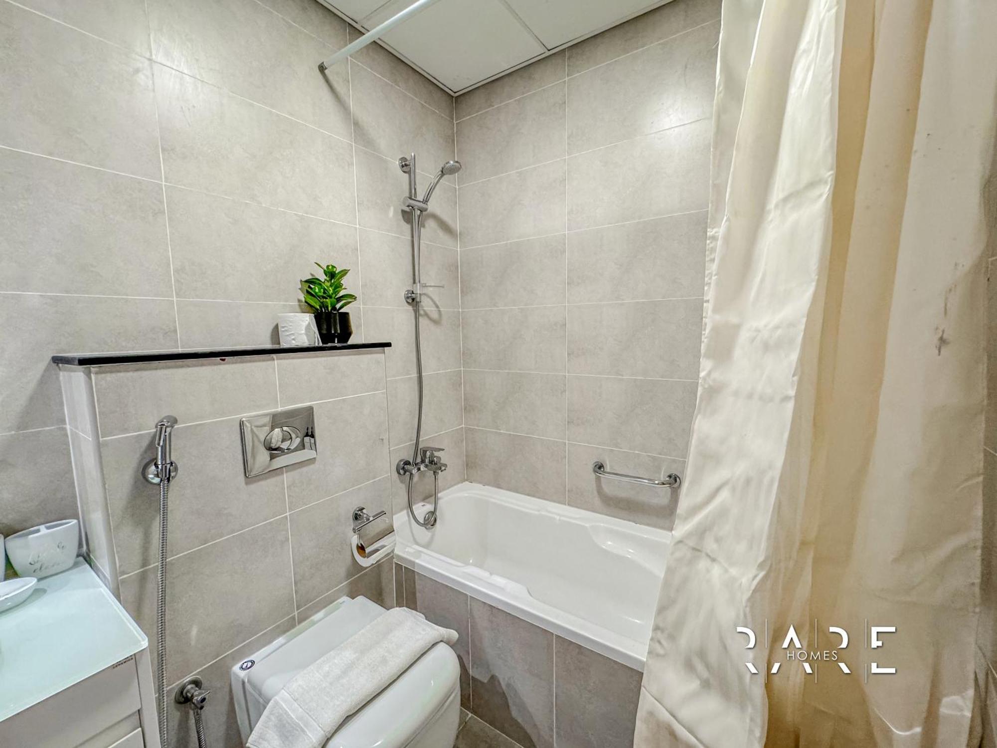 Rare Homes - Carson Tower B - Damac Hills - R3308 Apartment *