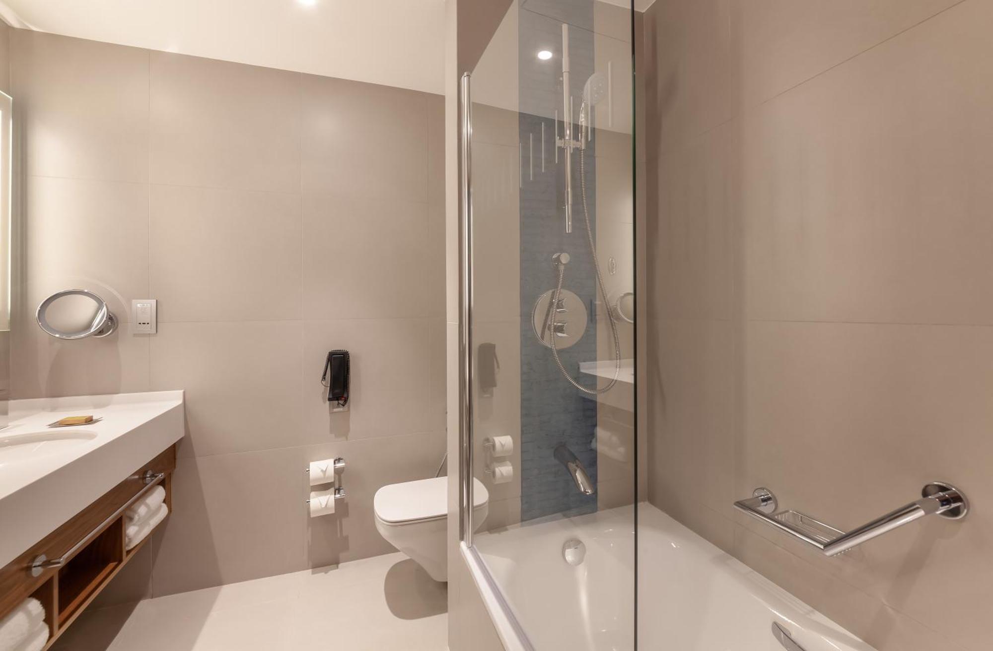 Doubletree By Hilton Al Jadaf Hotel