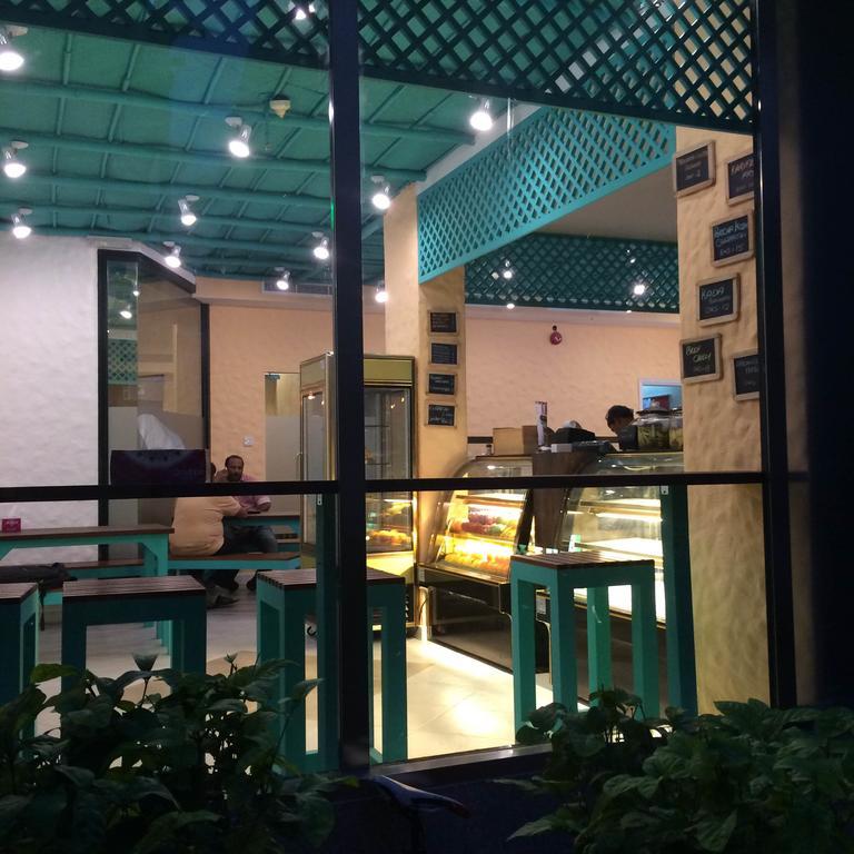 Everest International * Dubai
