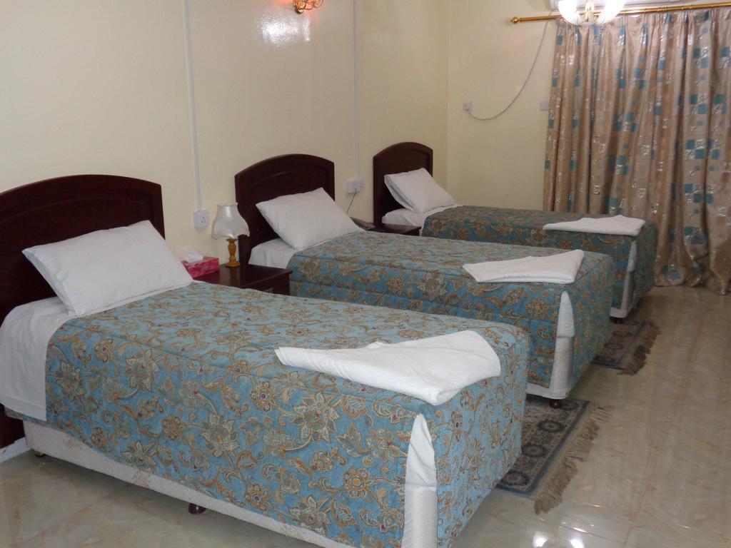 Deira Palace Hotel *