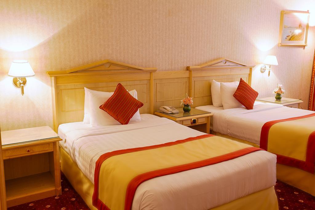 Capitol Jumeirah Hotel 4*
