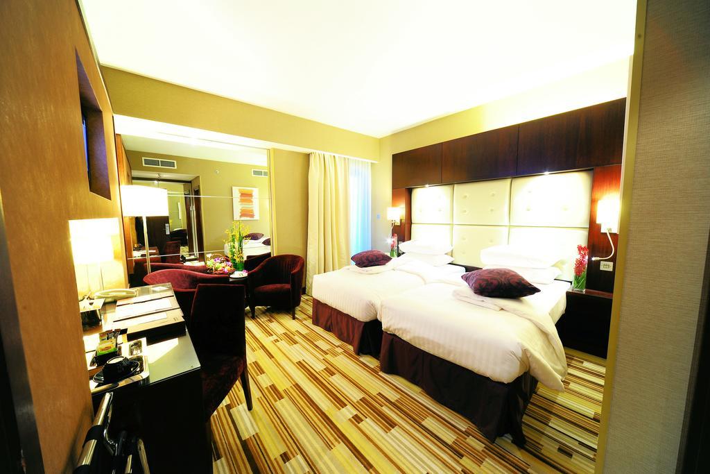 Hotel Monaco Dubai