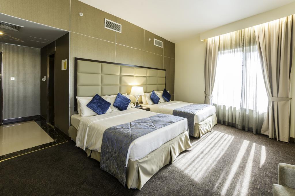 Hotel Howard Johnson Bur 3*
