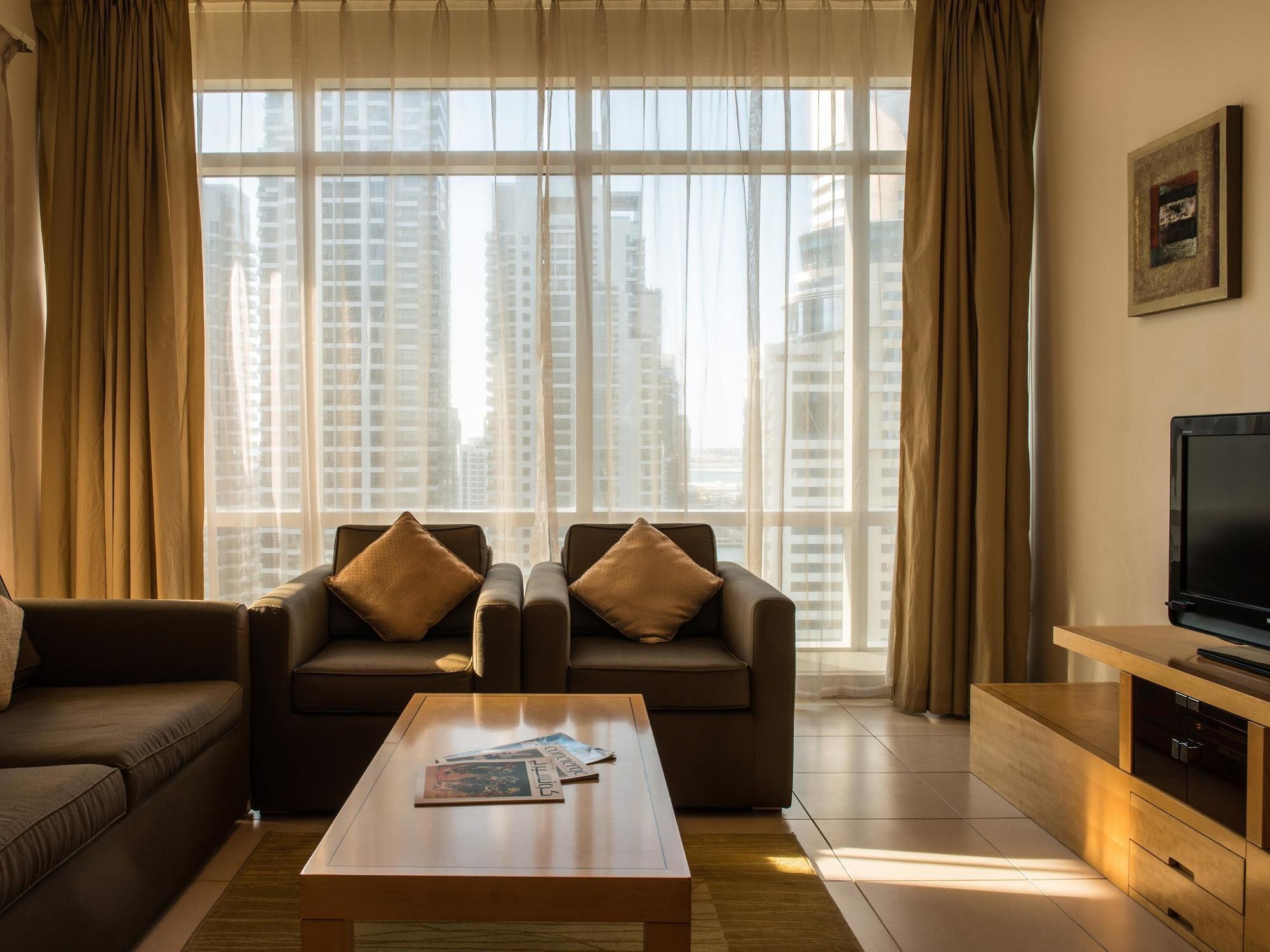 Oaks Liwa Heights Aparthotel
