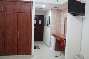 Africana Hotel *