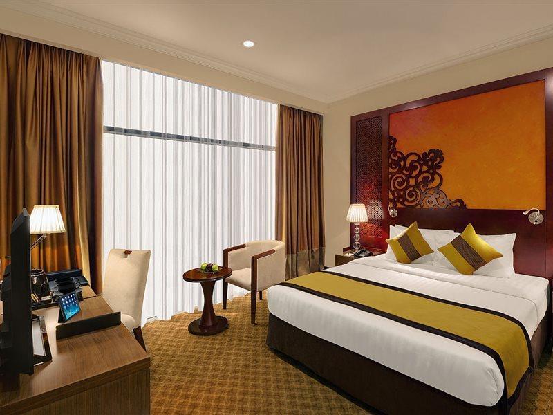 Landmark Premier Hotel 4*