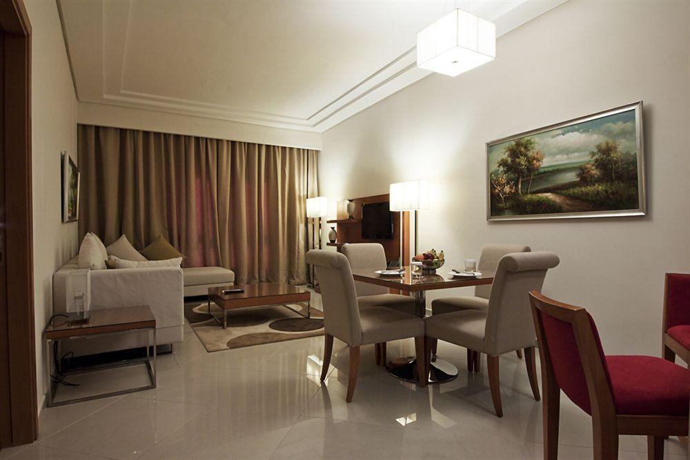 Grand Bellevue Aparthotel Dubai