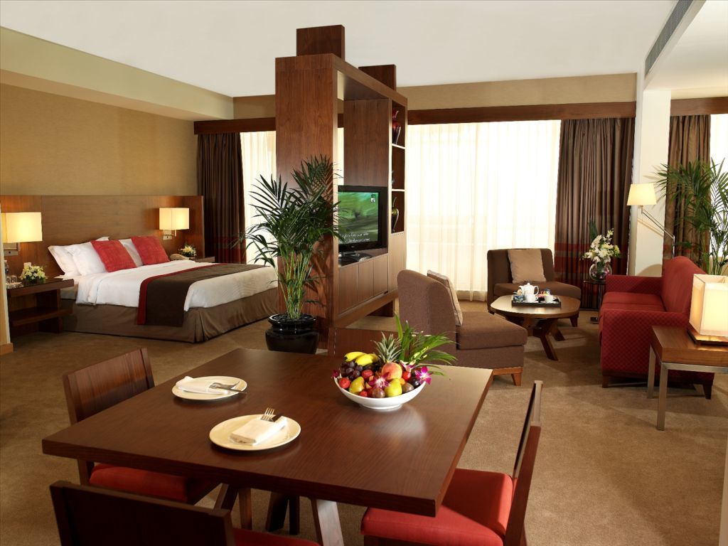 Jumeira Rotana - 4*