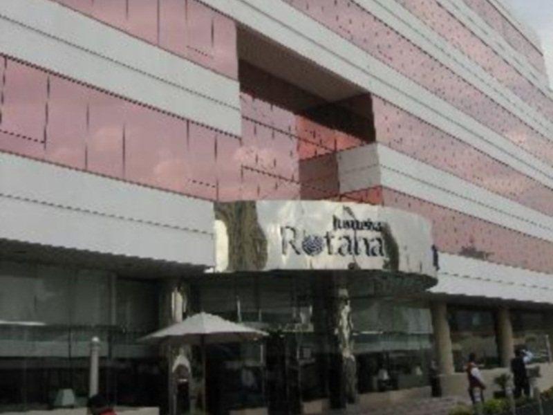 Hotel Jumeira Rotana - 4*