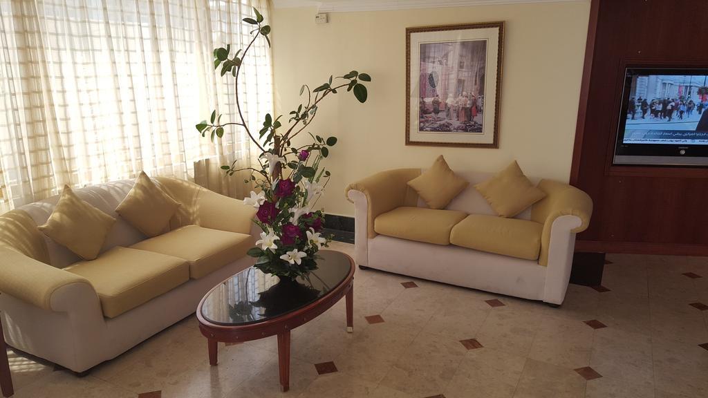London Crown 2 3* Dubai