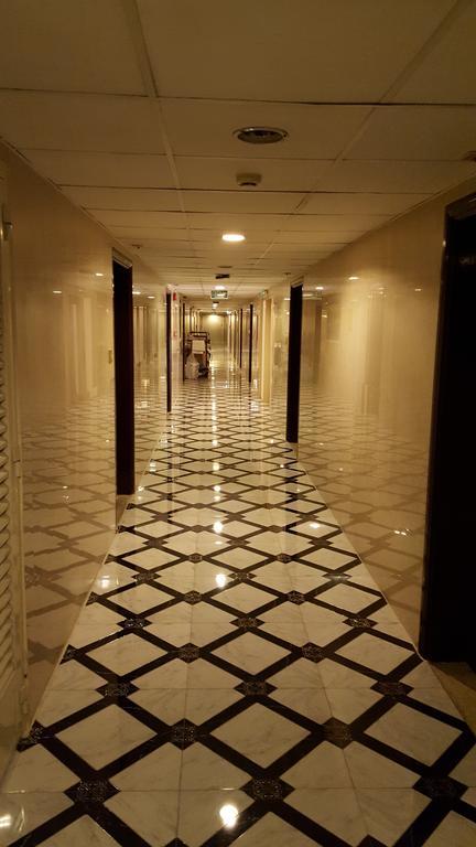 Aparthotel London Crown 2 3*