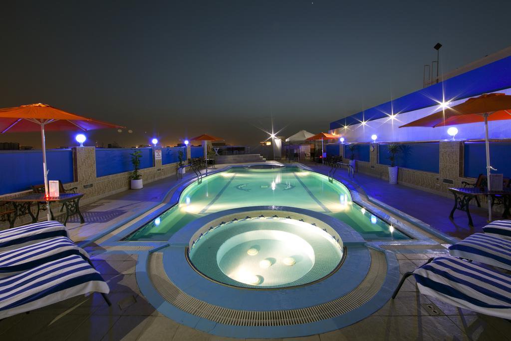 Rolla Aparthotel 3*