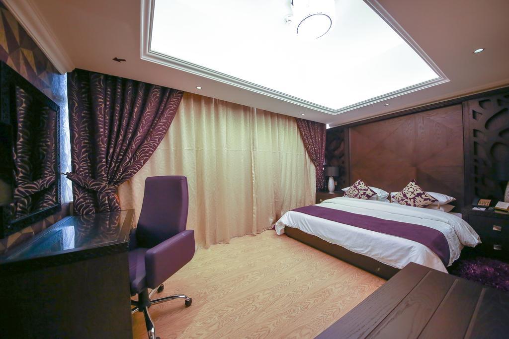 Ivory Grand