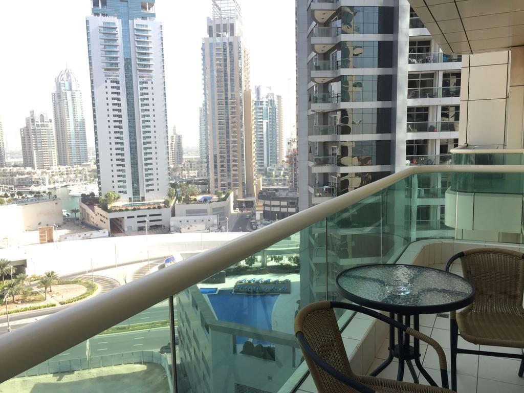 Espace Holiday Homes - Royal Oceanic Apartment *