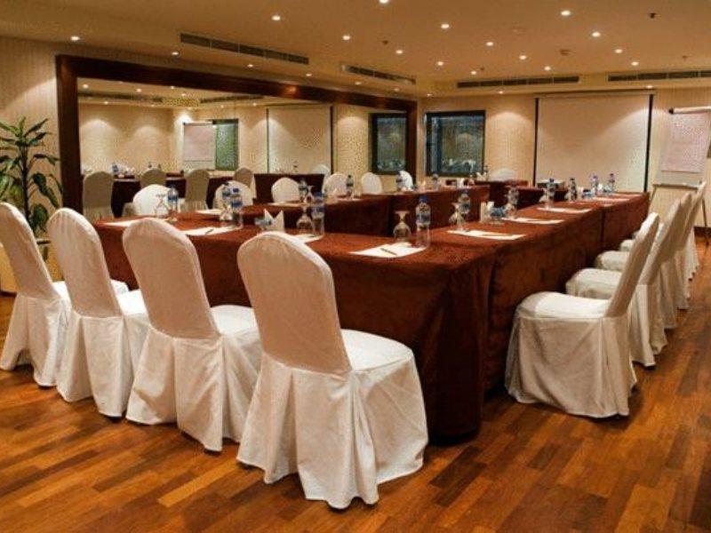 Hotel Capitol Jumeirah 4*