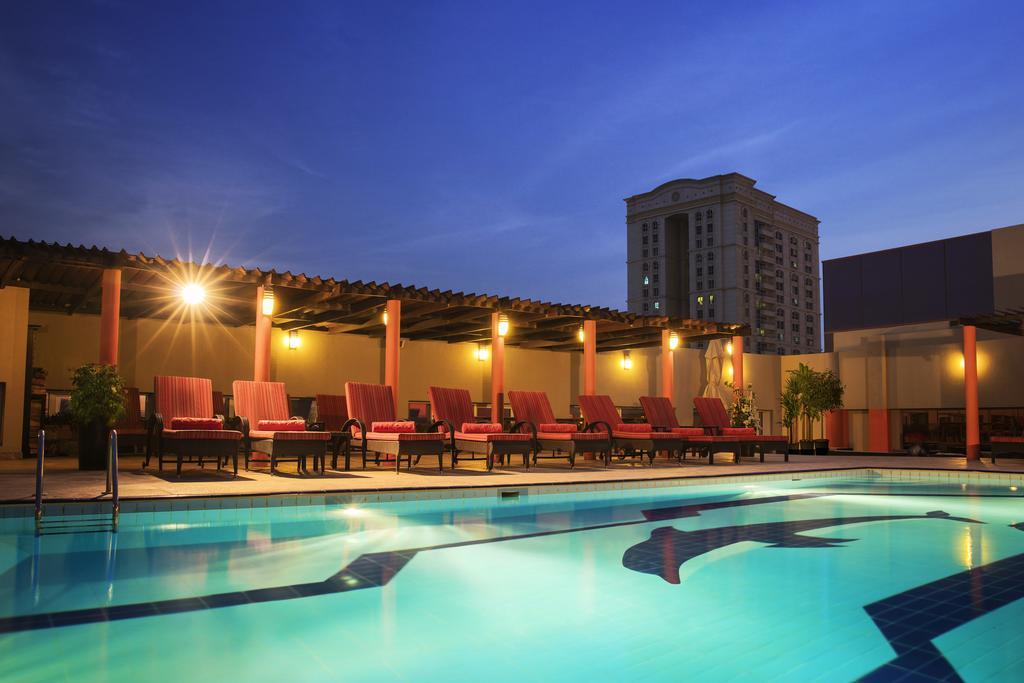 Jumeira Rotana - Hotel