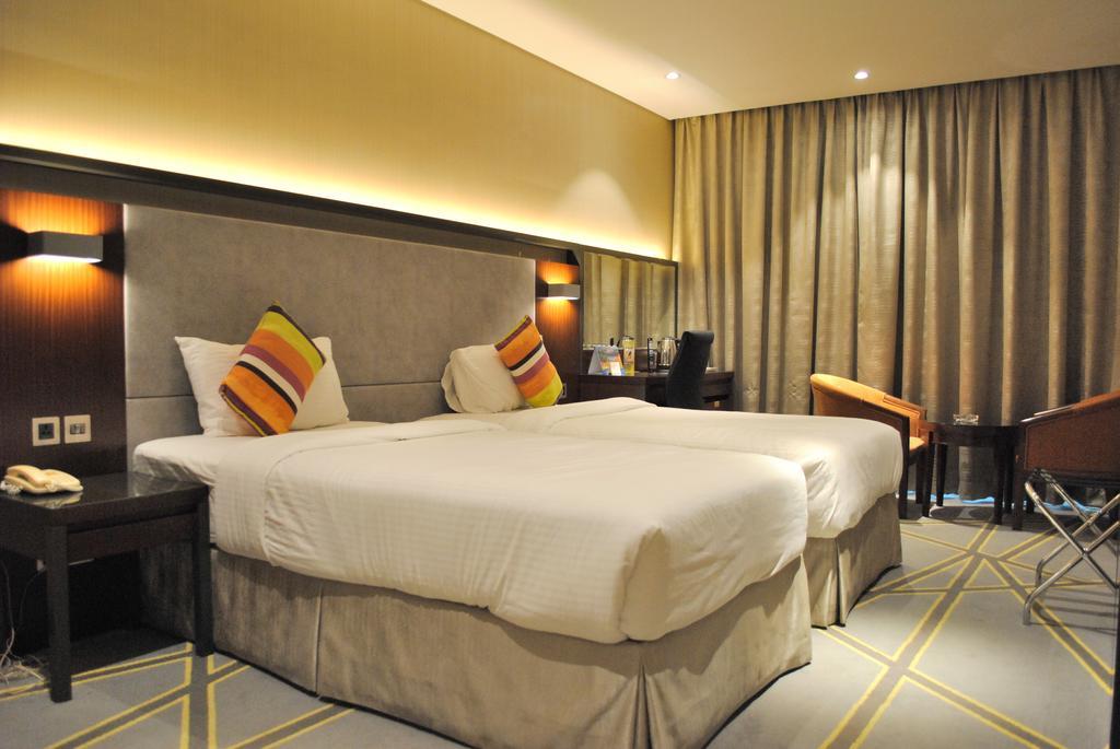 Versailles By Vieras 4* Dubai