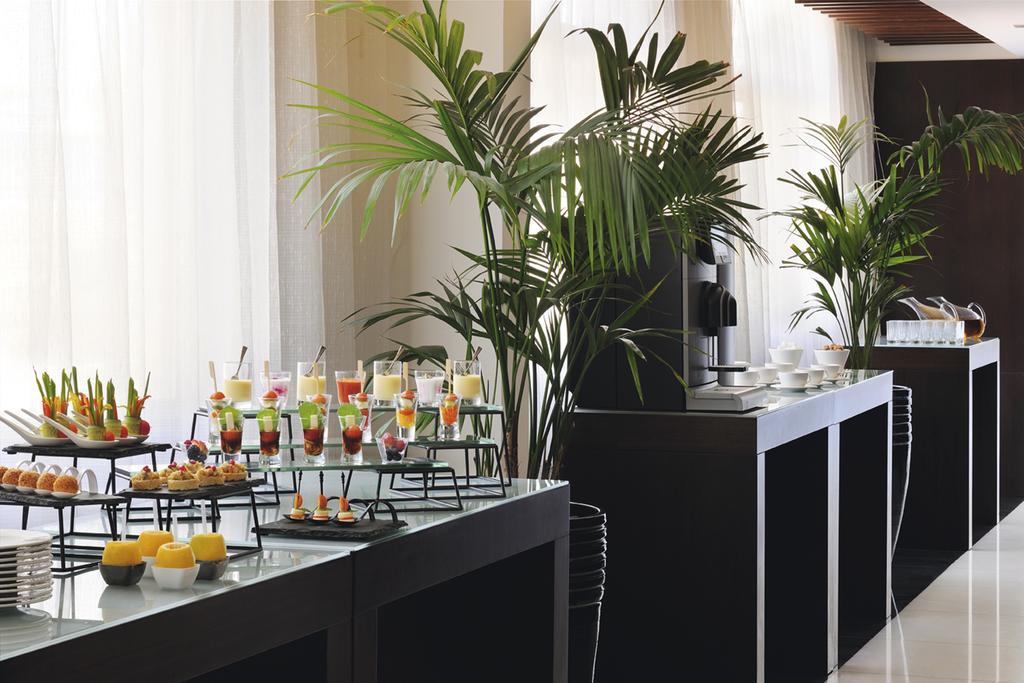 Moevenpick Al Mamzar Aparthotel 5*