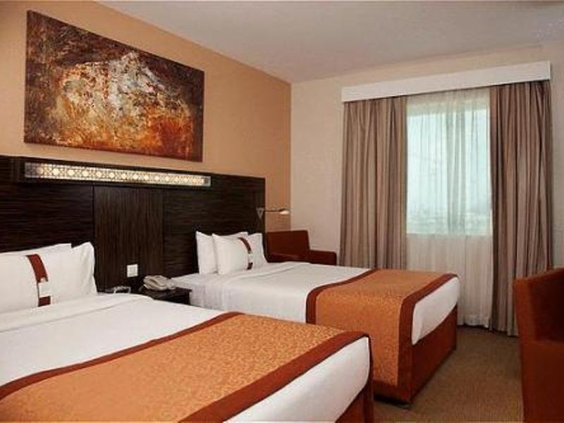 Holiday Inn Express Dubai Jumeirah, An Ihg Hotel 2*