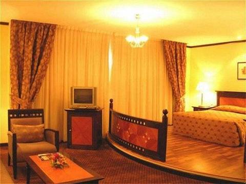 Hotel Rolla -former J5 Bur 3*