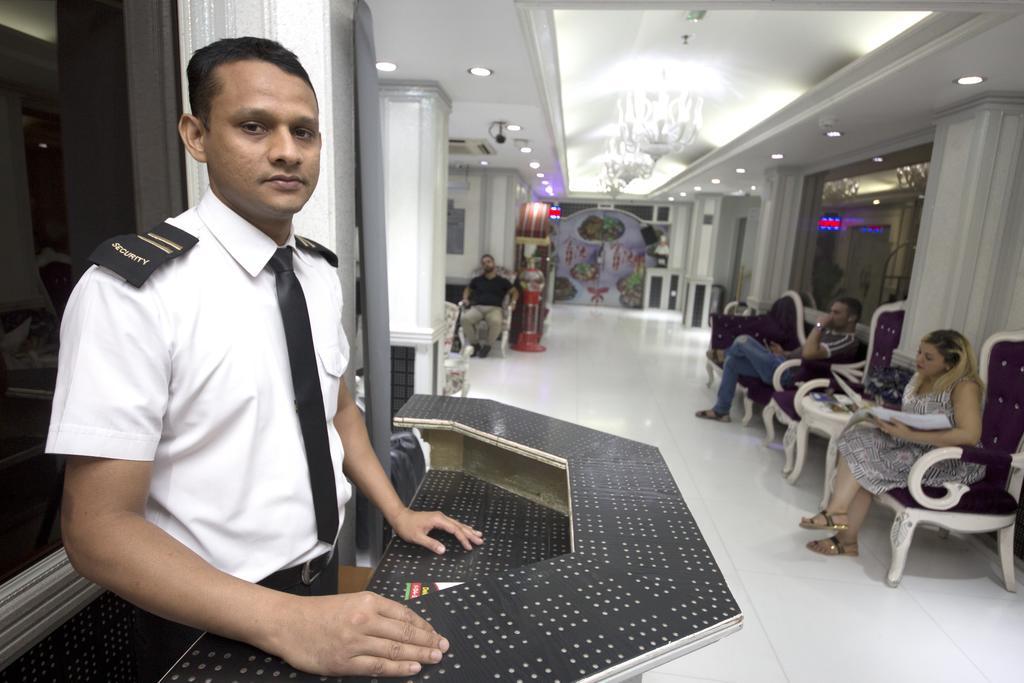 White Hotel Dubai