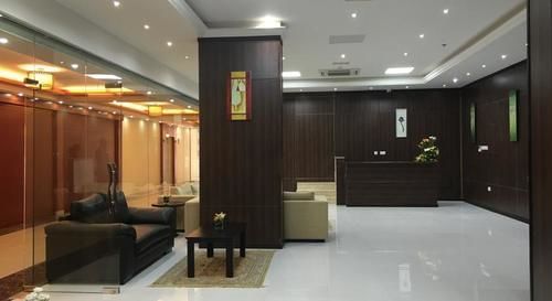 Royal Tulip Llc Hotel