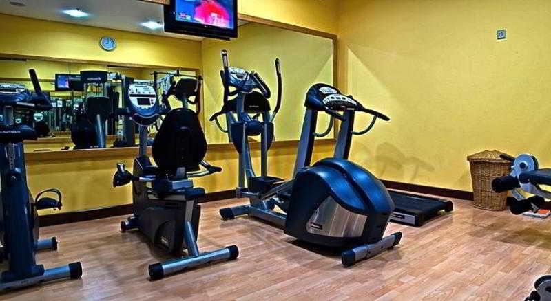 Hotel Arabian Park Dubai, An Edge By Rotana 3*