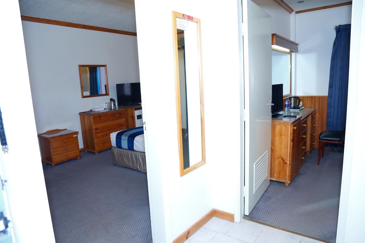 Hotel Ambassador