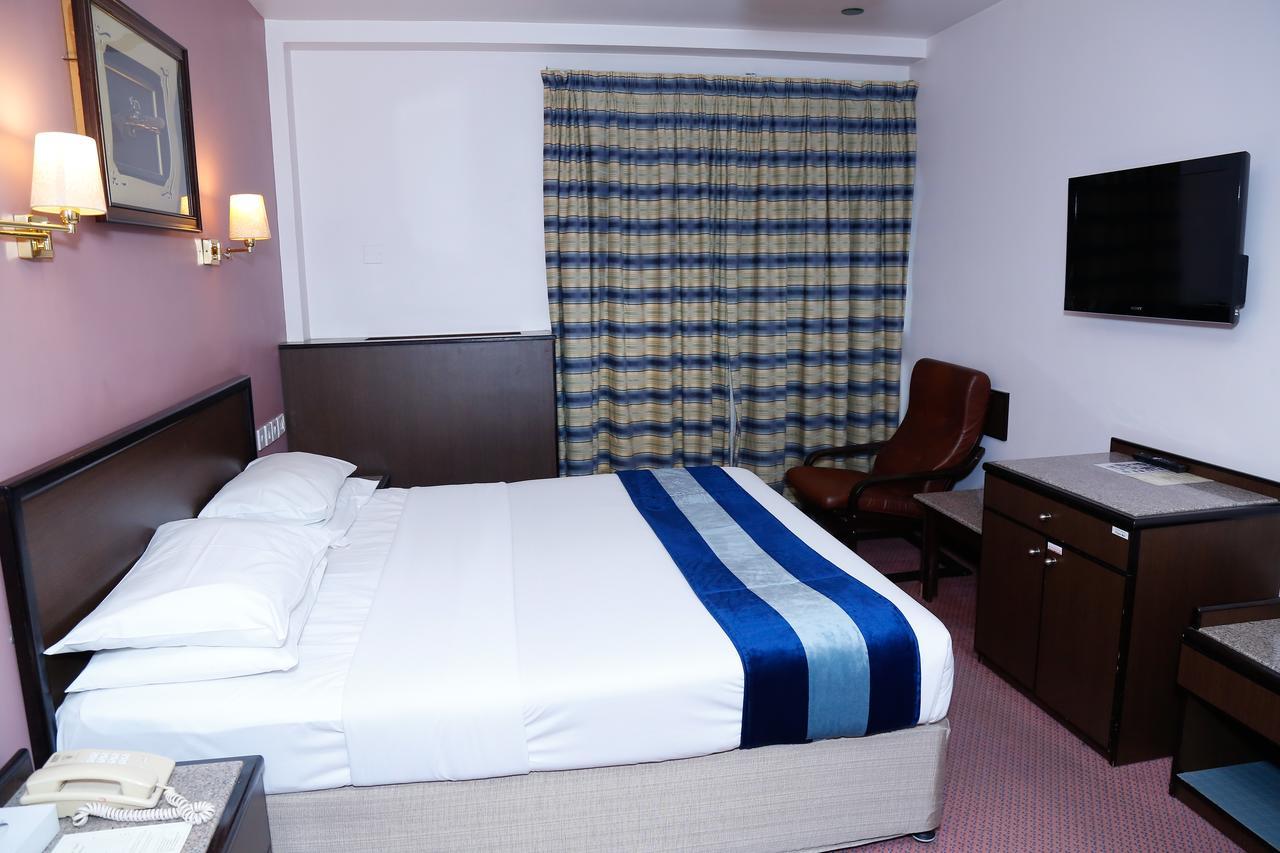 Hotel Ambassador 3*