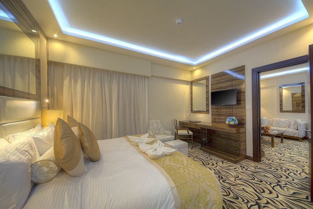 Orchid Vue Hotel 4*