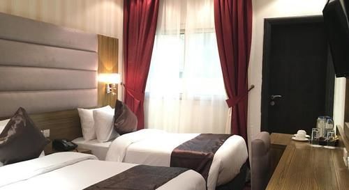 Royal Tulip Llc 3*