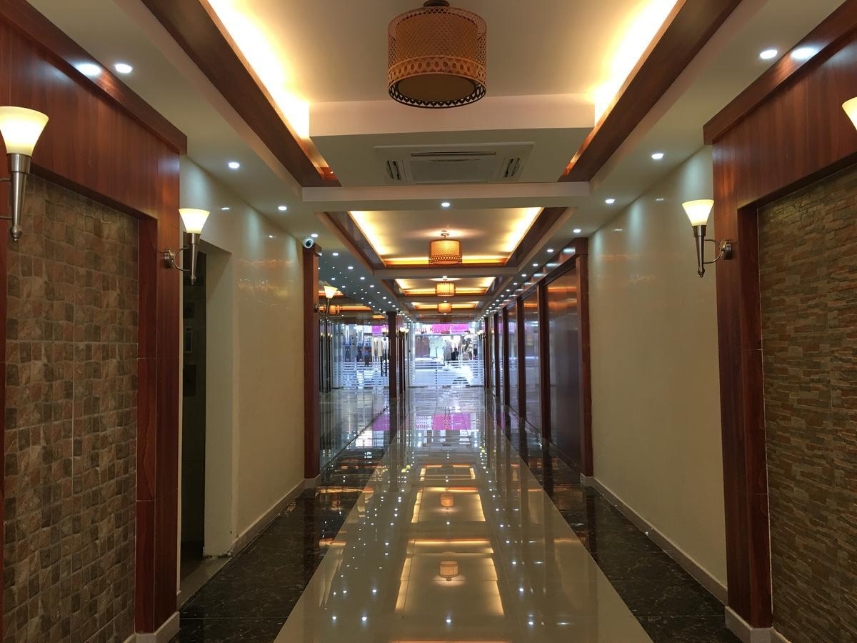 Royal Tulip Llc Hotel 3*