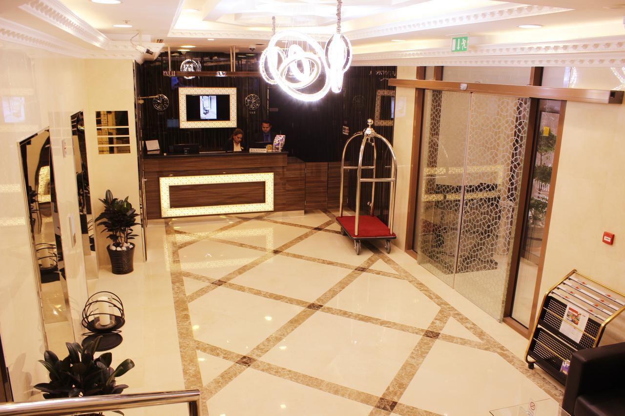 Montreal Naif Hotel