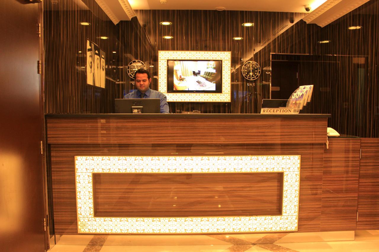 Montreal Naif Hotel