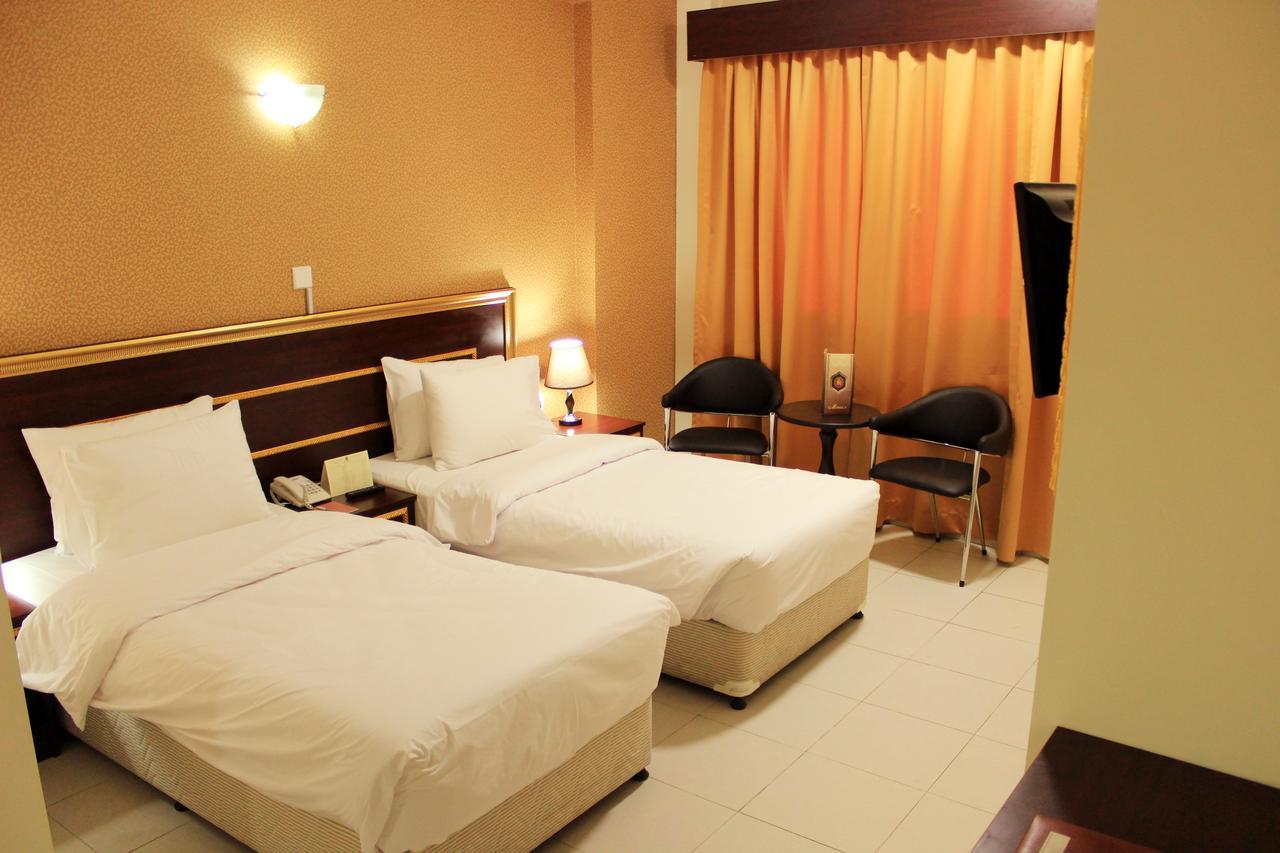 Hotel Montreal Naif 2*