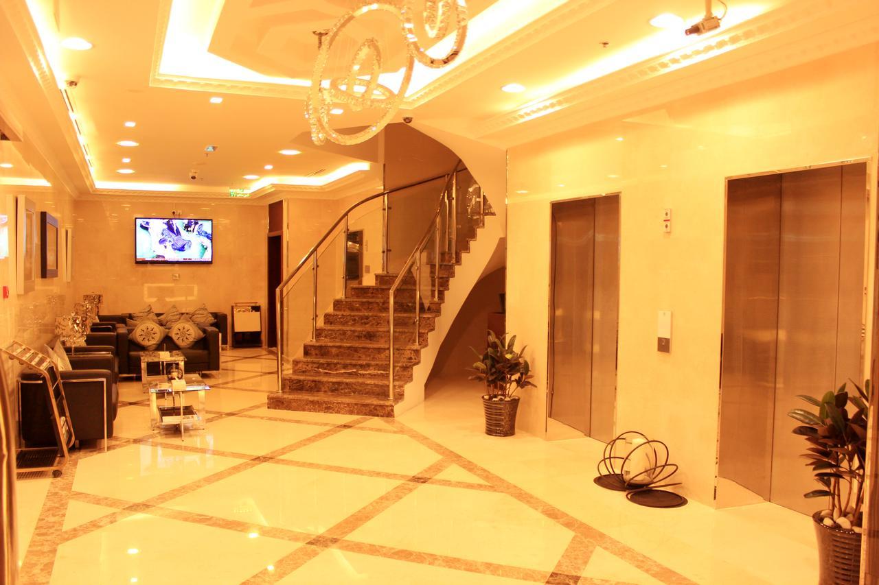 Montreal Naif Hotel