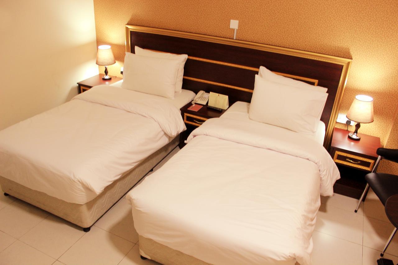 Hotel Montreal Naif 2*