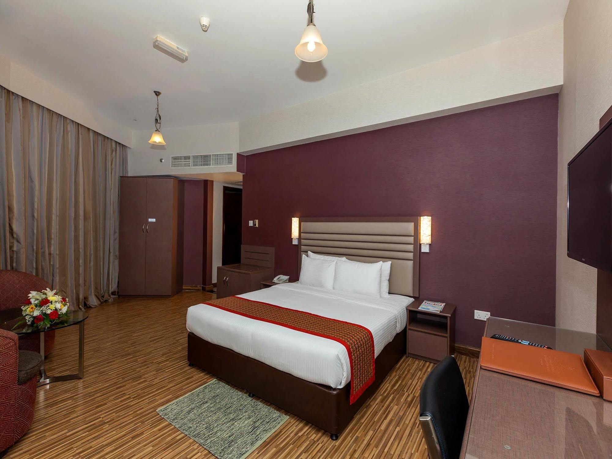 Wave International Hotel