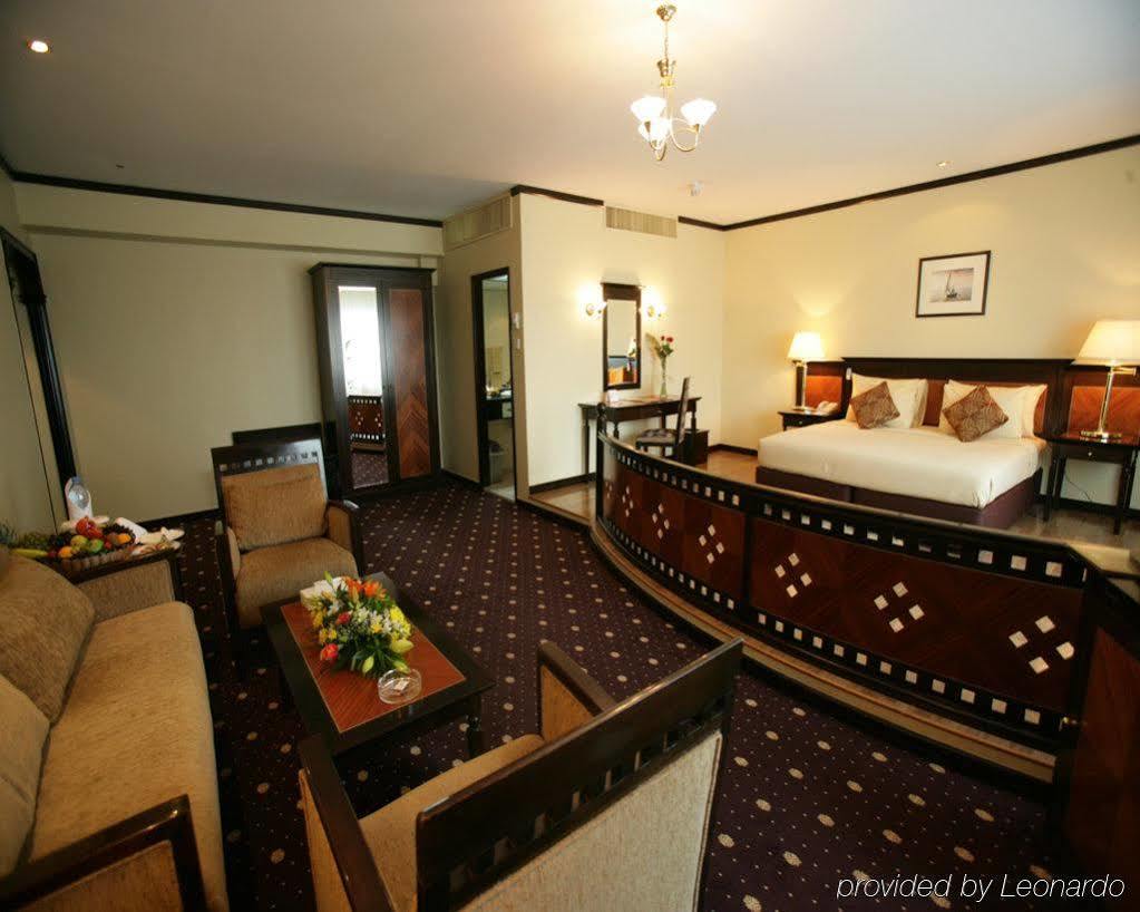 Hotel Rolla -former J5 Bur
