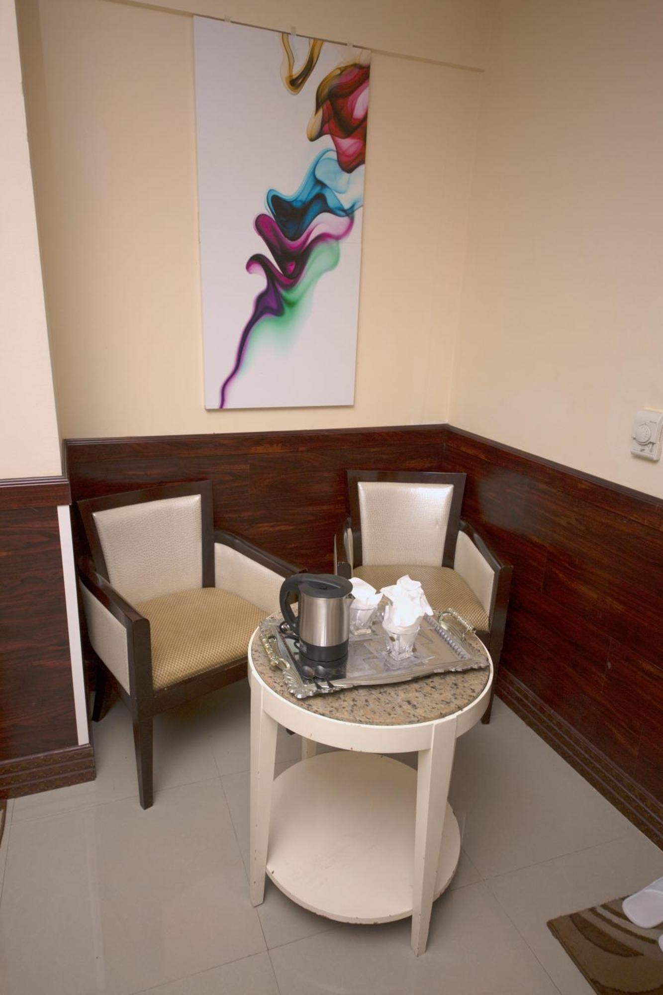Hotel Mariana *