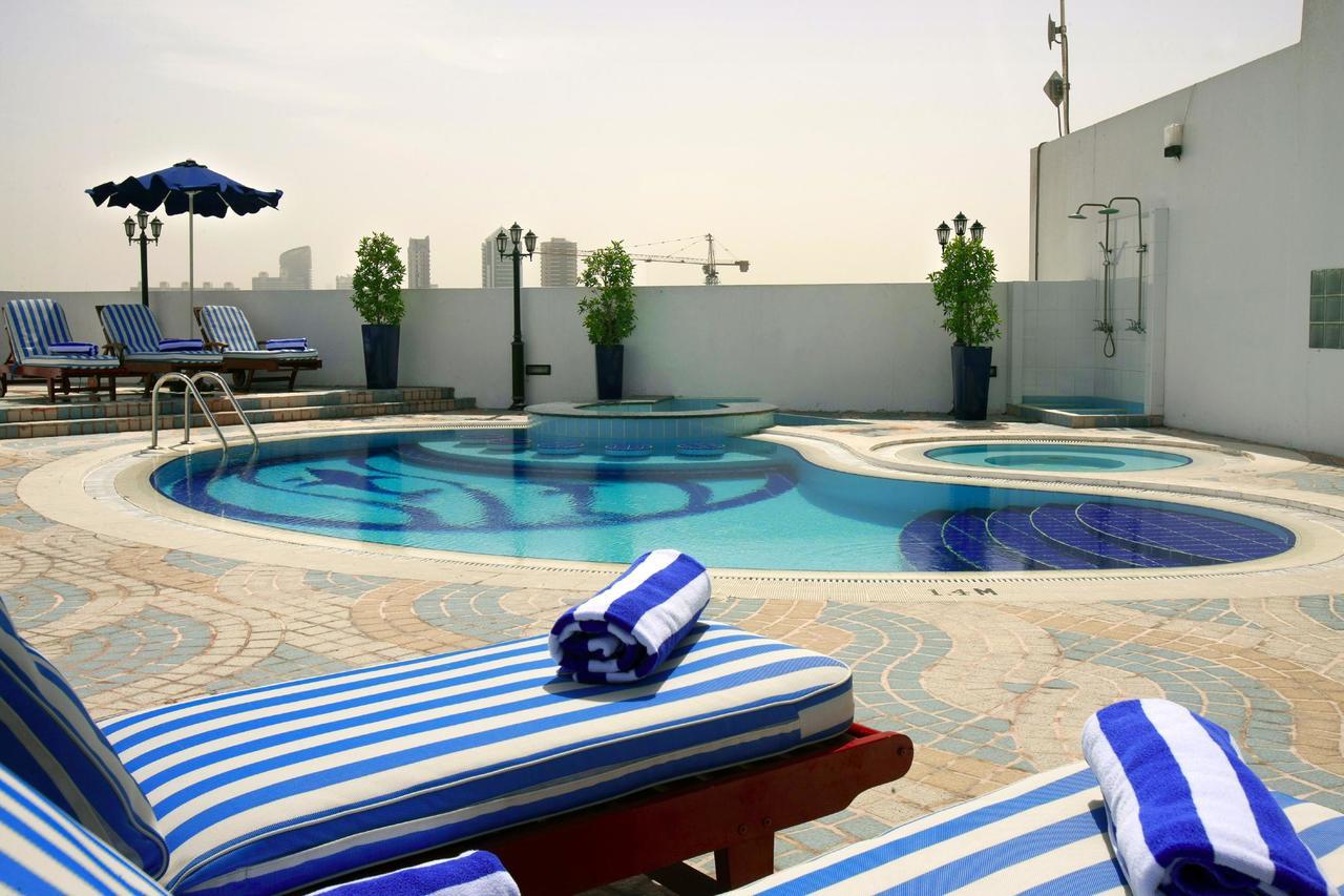 Howard Johnson Bur 3* Dubai