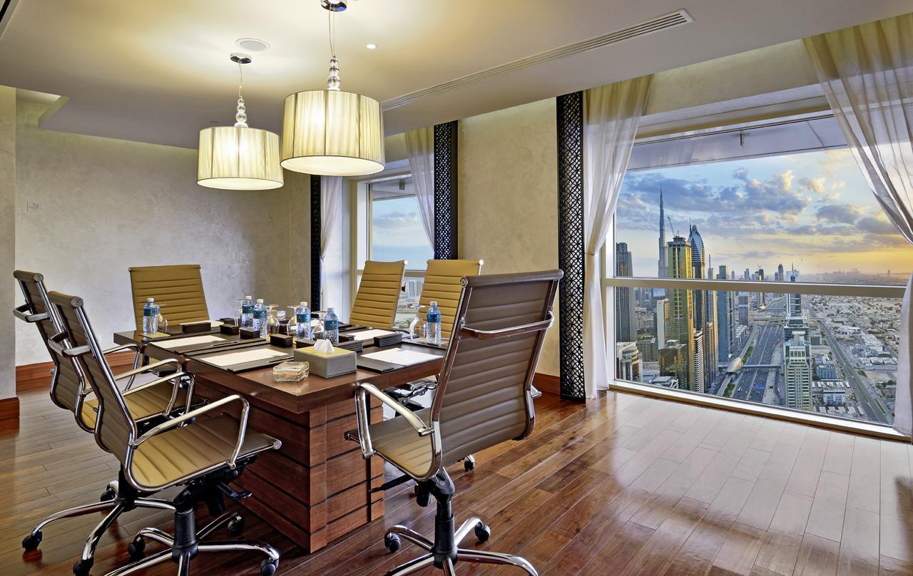 Hotel The Tower Plaza 5*