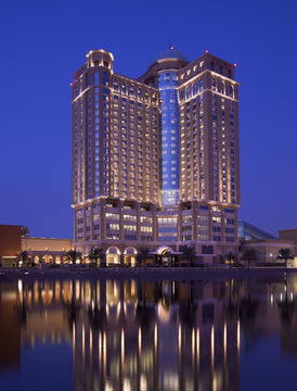 Pullman Mall Of Emirates Hotel