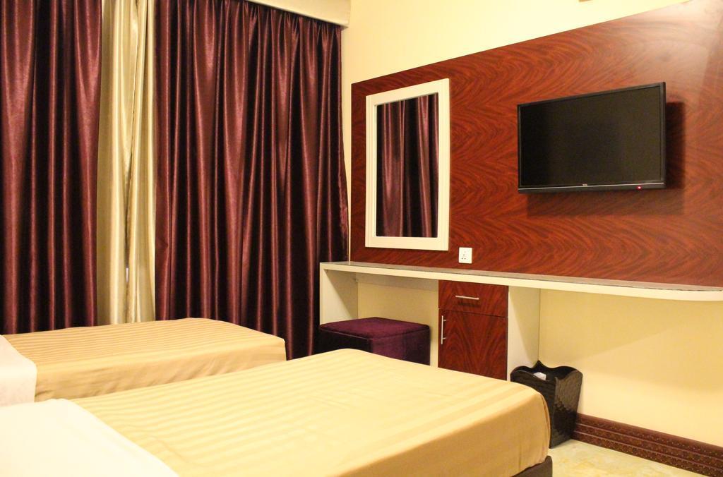 Mariana Hotel