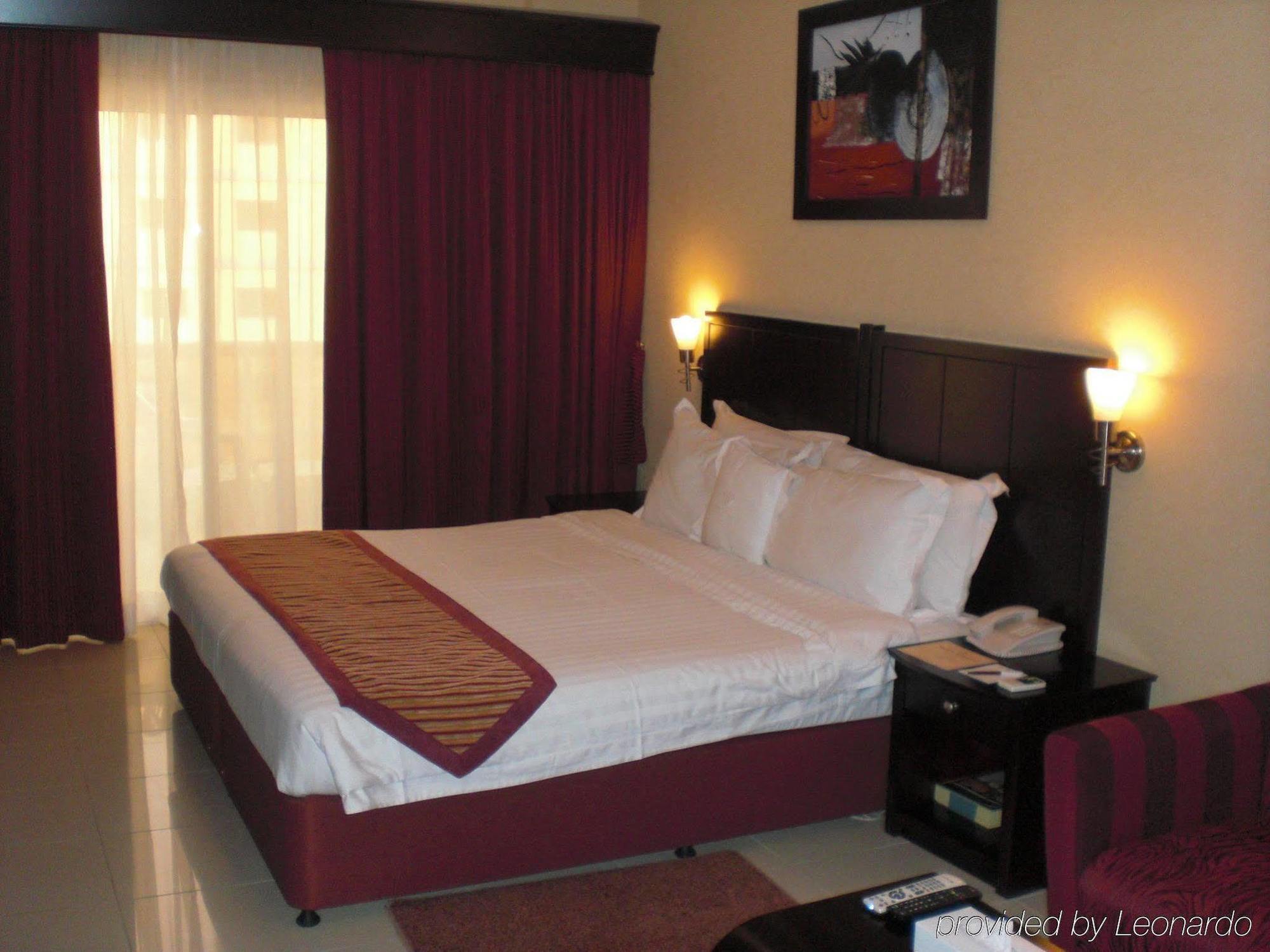 Winchester Grand Aparthotel 4*