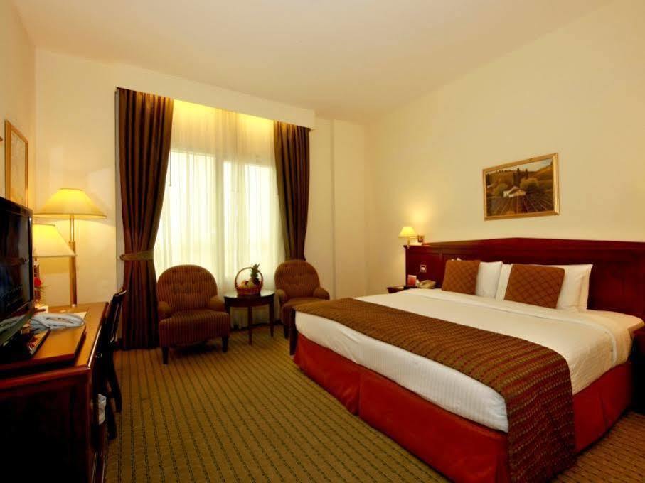 Howard Johnson Bur Hotel
