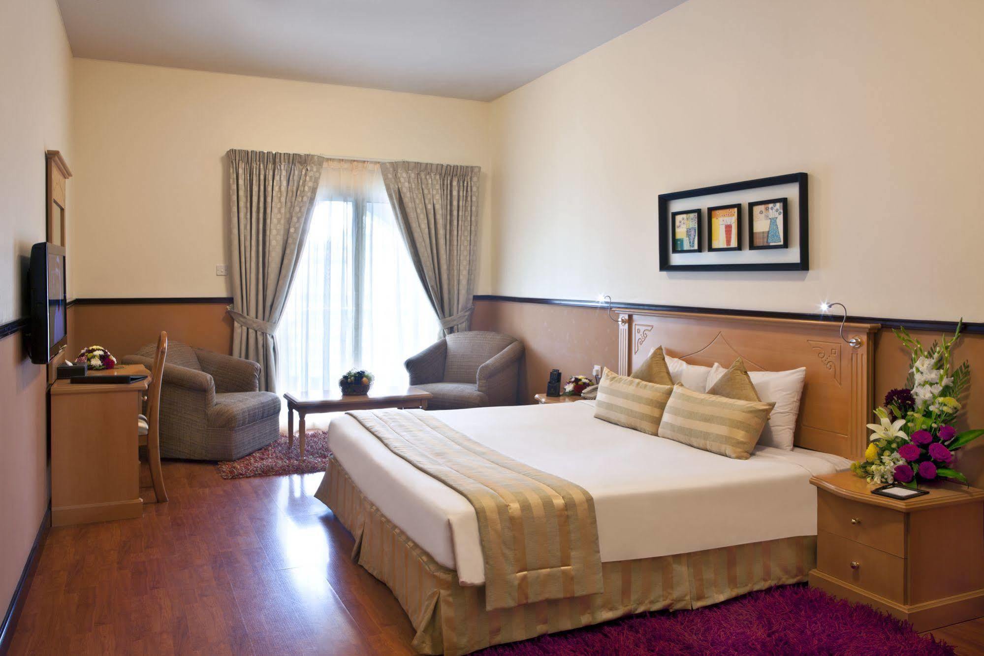 Landmark Plaza 3*