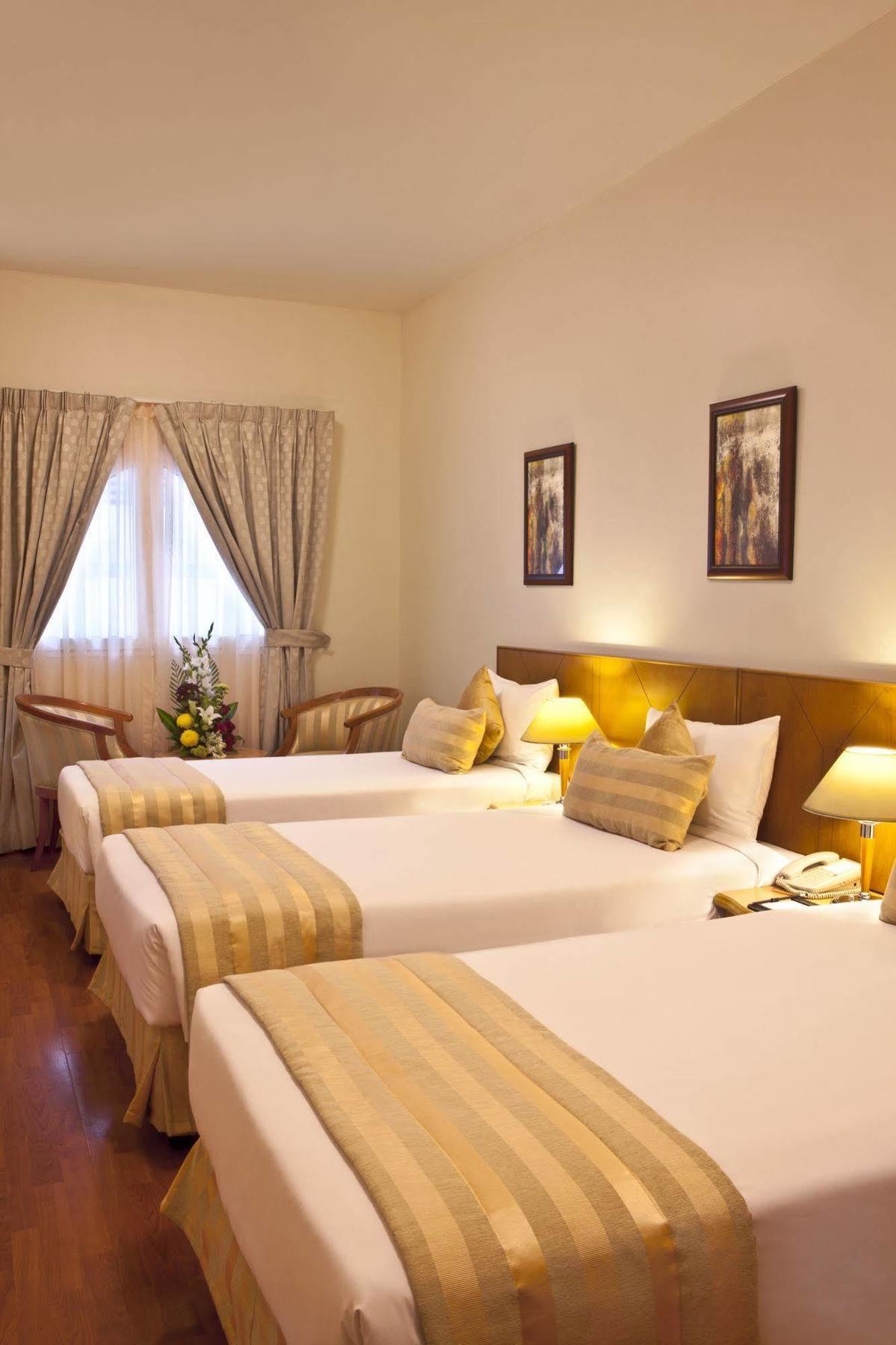 Hotel Landmark Plaza 3*